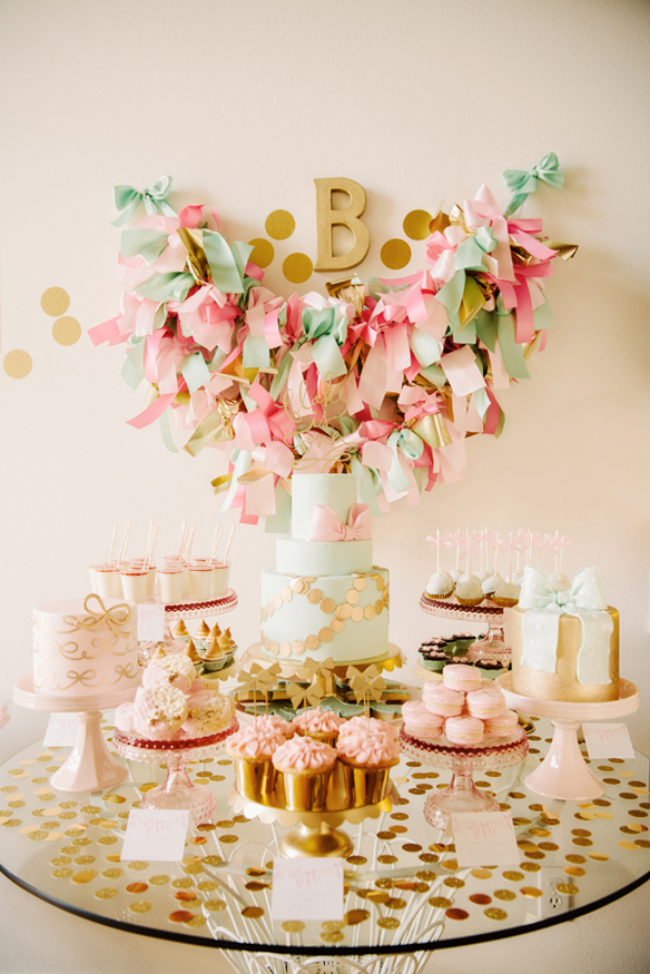Blake's Bow Themed First Birthday via The TomKat Studio. Photography by Krista Mason.