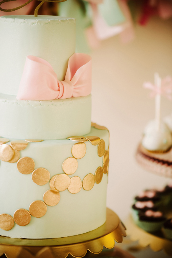 Blake's Bow Themed First Birthday via The TomKat Studio. Photography by Krista Mason.
