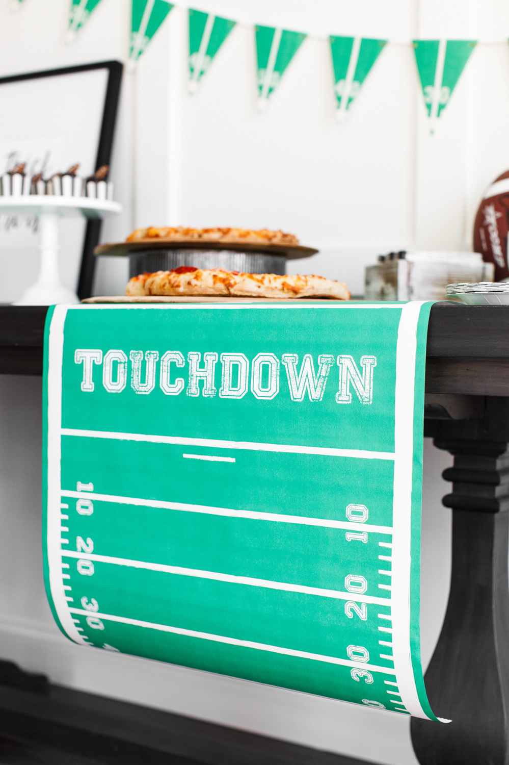 get_ready_for_game_day_with_a_pizza_party_3